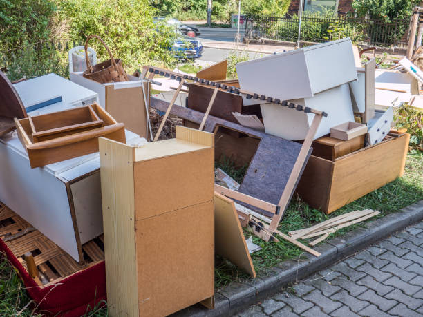 Best Junk Hauling Services  in Waverly, OH